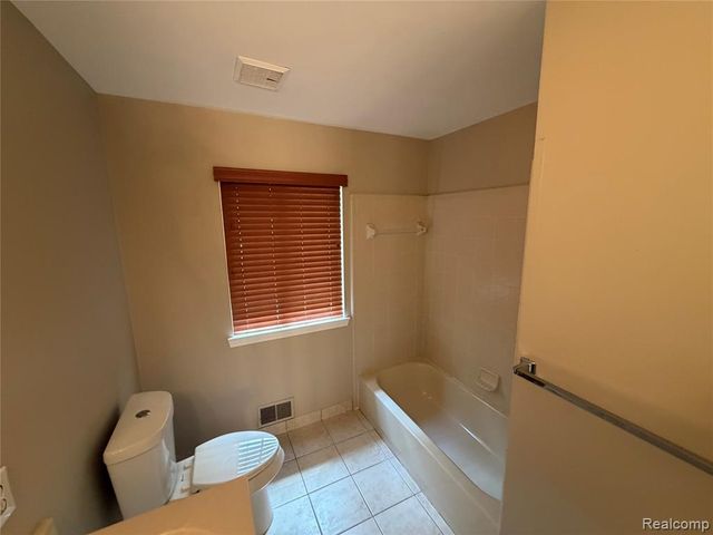 27424 Rosewood Court, Farmington Hills, MI 48334