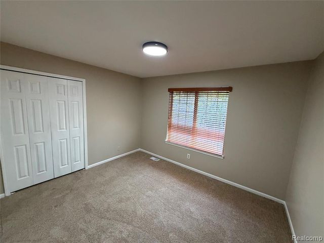 27424 Rosewood Court, Farmington Hills, MI 48334