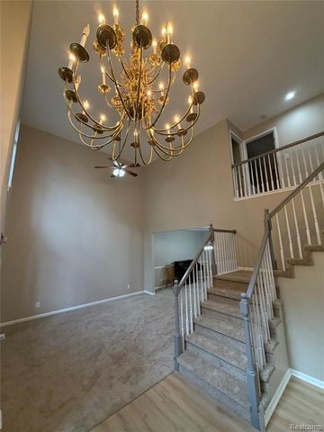 27424 Rosewood Court, Farmington Hills, MI 48334
