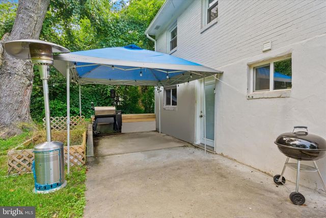 1527 MAURICE DR, Woodbridge, VA 22191