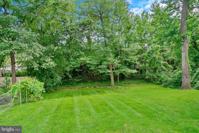 1527 MAURICE DR, Woodbridge, VA 22191