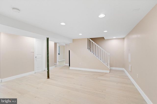1527 MAURICE DR, Woodbridge, VA 22191