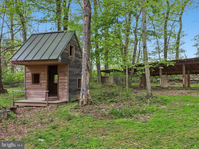 3063 CREEK RD, Honey Brook, PA 19344