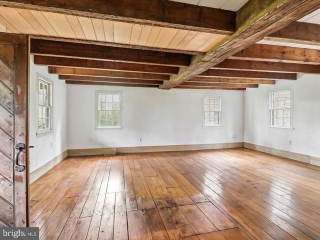 3063 CREEK RD, Honey Brook, PA 19344