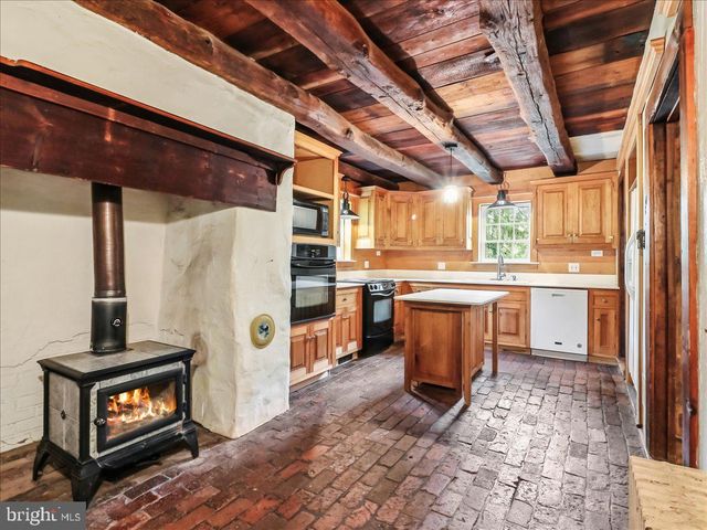 3063 CREEK RD, Honey Brook, PA 19344