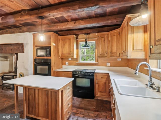 3063 CREEK RD, Honey Brook, PA 19344