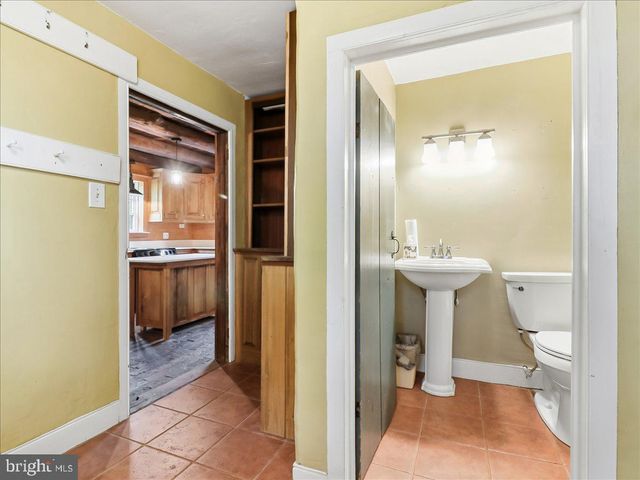 3063 CREEK RD, Honey Brook, PA 19344