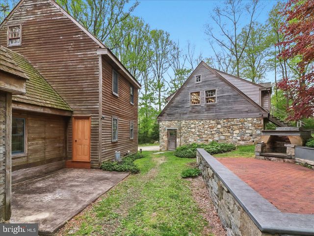 3063 CREEK RD, Honey Brook, PA 19344