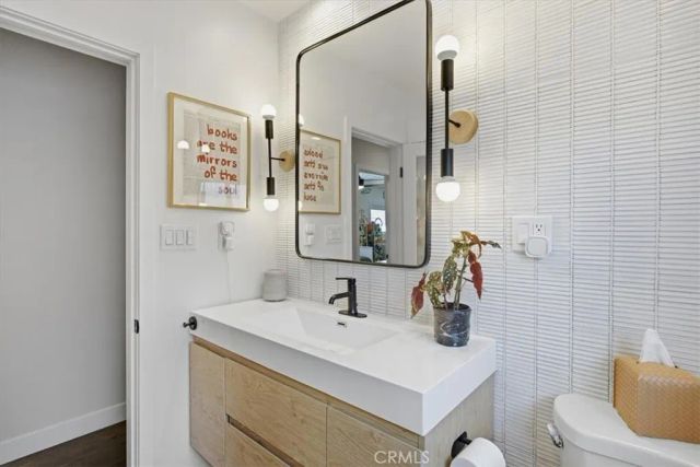 5303 W 141st Street, Hawthorne, CA 90250