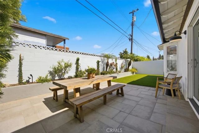 5303 W 141st Street, Hawthorne, CA 90250
