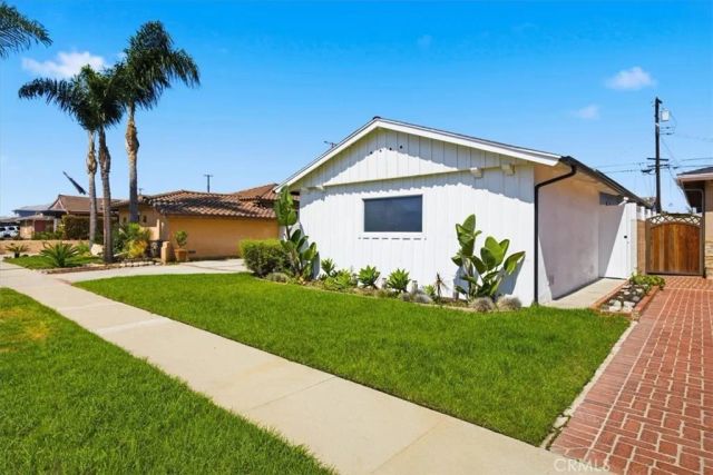 5303 W 141st Street, Hawthorne, CA 90250
