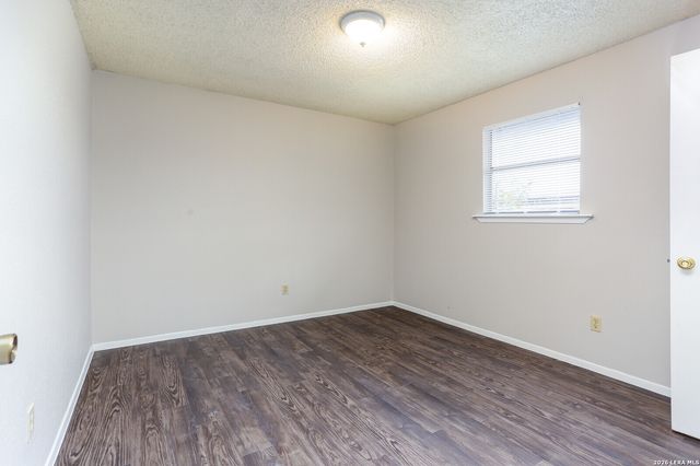 102 E Cheryl Dr Apt 11, San Antonio, TX 78228