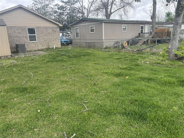 11817 13th Street, Santa Fe, TX 77510