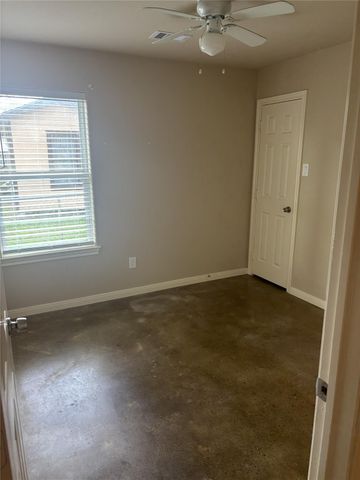 11817 13th Street, Santa Fe, TX 77510