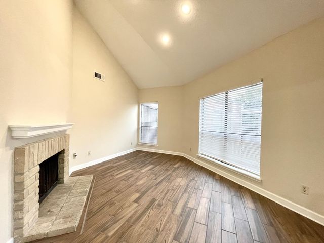 3740 Thistlemont Drive, Houston, TX 77042