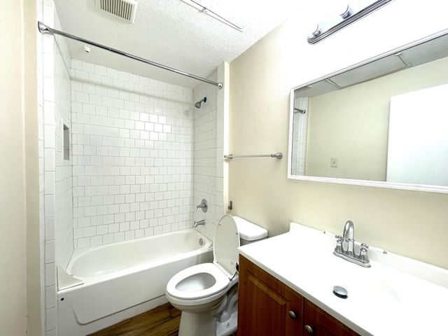 3740 Thistlemont Drive, Houston, TX 77042