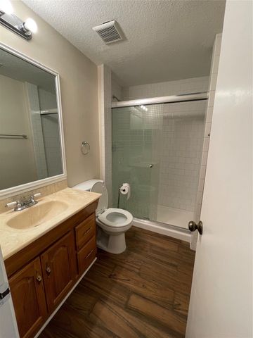 3740 Thistlemont Drive, Houston, TX 77042