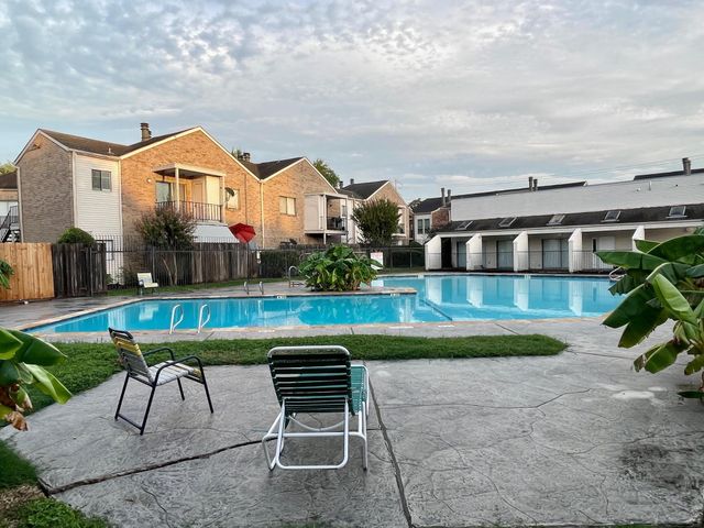 3740 Thistlemont Drive, Houston, TX 77042