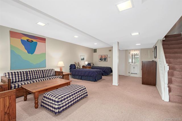 3 Ingleside Lane, White Plains, NY 10605