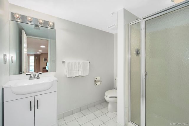 3 Ingleside Lane, White Plains, NY 10605