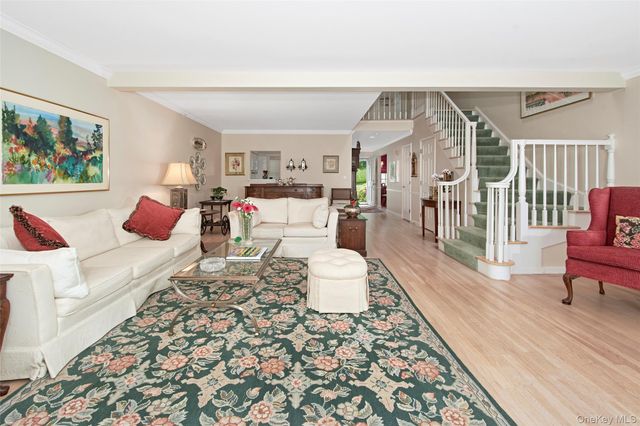 3 Ingleside Lane, White Plains, NY 10605