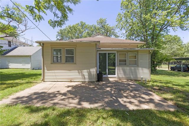 839 S Oak Street, Ottawa, KS 66067