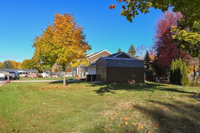 125 HILLSIDE LANE, Shawano, WI 54166