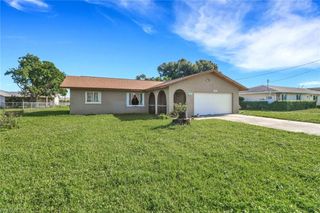 1433 SE 14th TER, Cape Coral, FL 33990