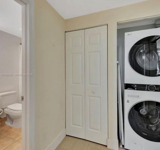 888 S Douglas Rd 917, Coral Gables, FL 33134