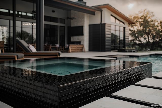 3466 Levi Sloan Road, Victoria, TX 77904