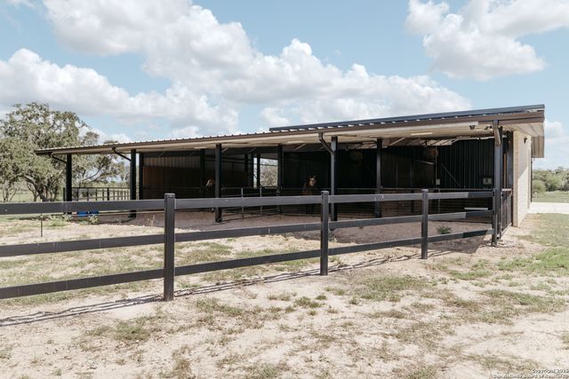 3466 Levi Sloan Road, Victoria, TX 77904