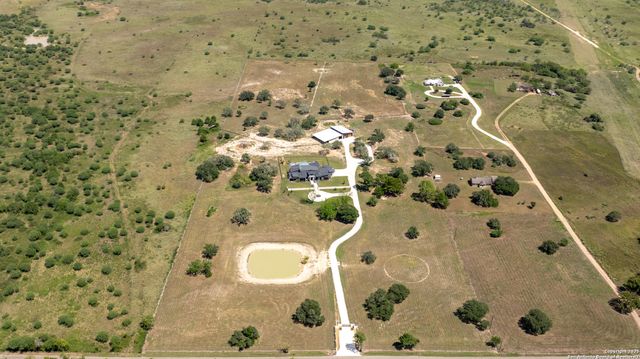 3466 Levi Sloan Road, Victoria, TX 77904