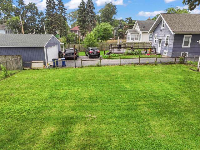 523 Batavia Avenue, Aurora, IL 60506
