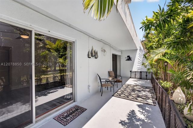 725 Hummingbird Way 109, North Palm Beach, FL 33408