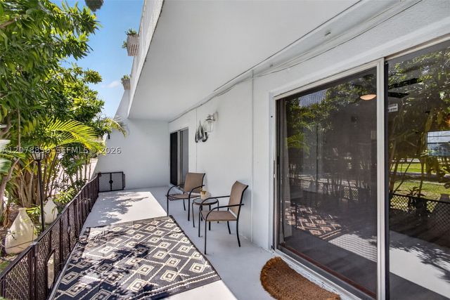 725 Hummingbird Way 109, North Palm Beach, FL 33408