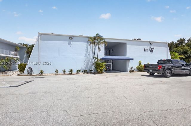 725 Hummingbird Way 109, North Palm Beach, FL 33408