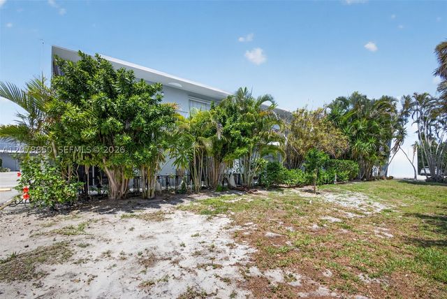 725 Hummingbird Way 109, North Palm Beach, FL 33408