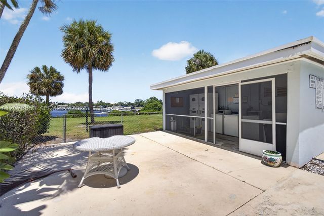 725 Hummingbird Way 109, North Palm Beach, FL 33408