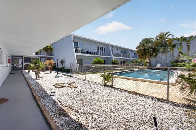 725 Hummingbird Way 109, North Palm Beach, FL 33408