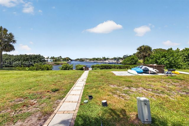 725 Hummingbird Way 109, North Palm Beach, FL 33408