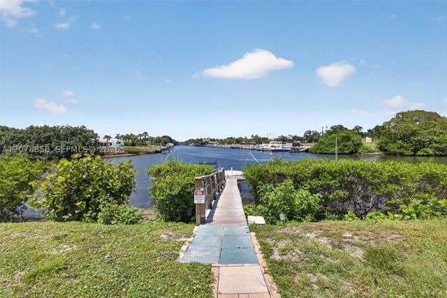725 Hummingbird Way 109, North Palm Beach, FL 33408