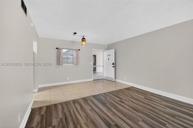 725 Hummingbird Way 109, North Palm Beach, FL 33408