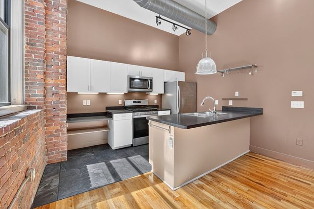 13 Willow 205, Lynn, MA 01901