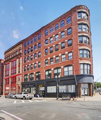 13 Willow 205, Lynn, MA 01901