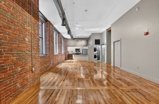 13 Willow 205, Lynn, MA 01901