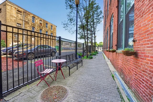 13 Willow 205, Lynn, MA 01901