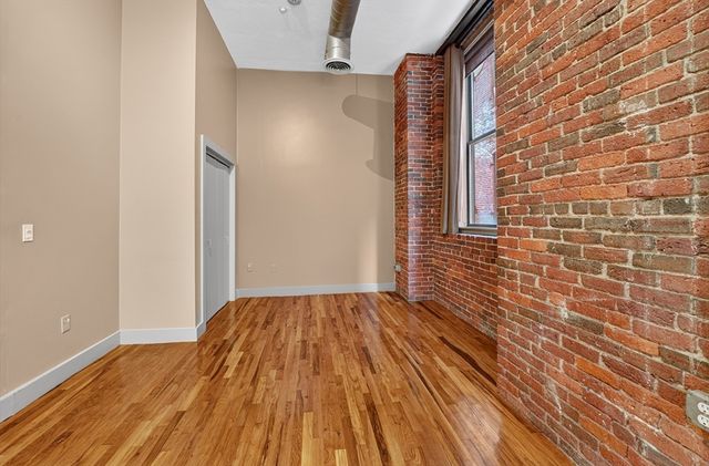 13 Willow 205, Lynn, MA 01901