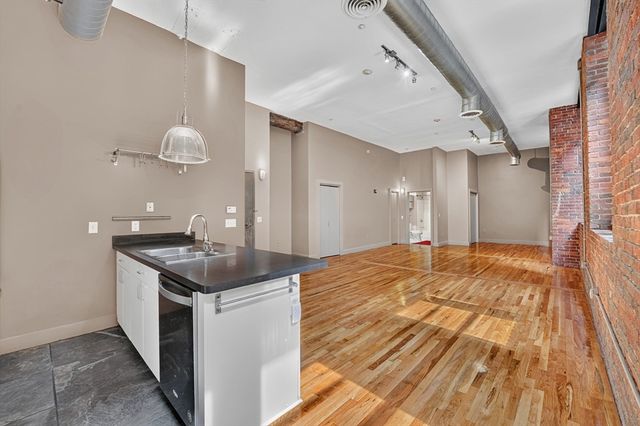 13 Willow 205, Lynn, MA 01901