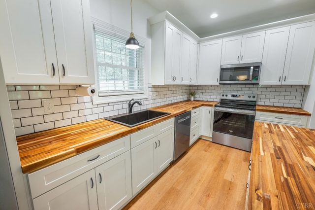 1244 Windsor Drive, Bedford, VA 24523