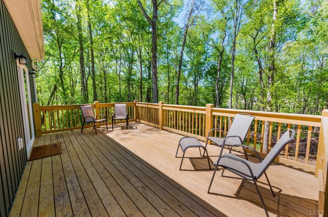 1244 Windsor Drive, Bedford, VA 24523